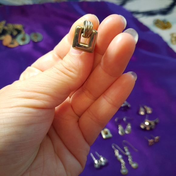 Ten pairs of earrings - Picture 3 of 8